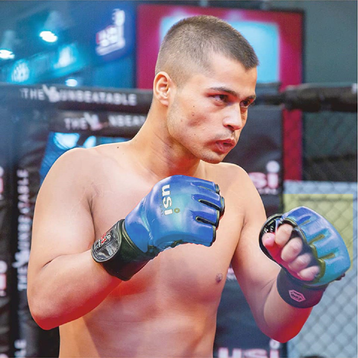 618E1 Amateur Mma Gloves Blue-MODEL copy